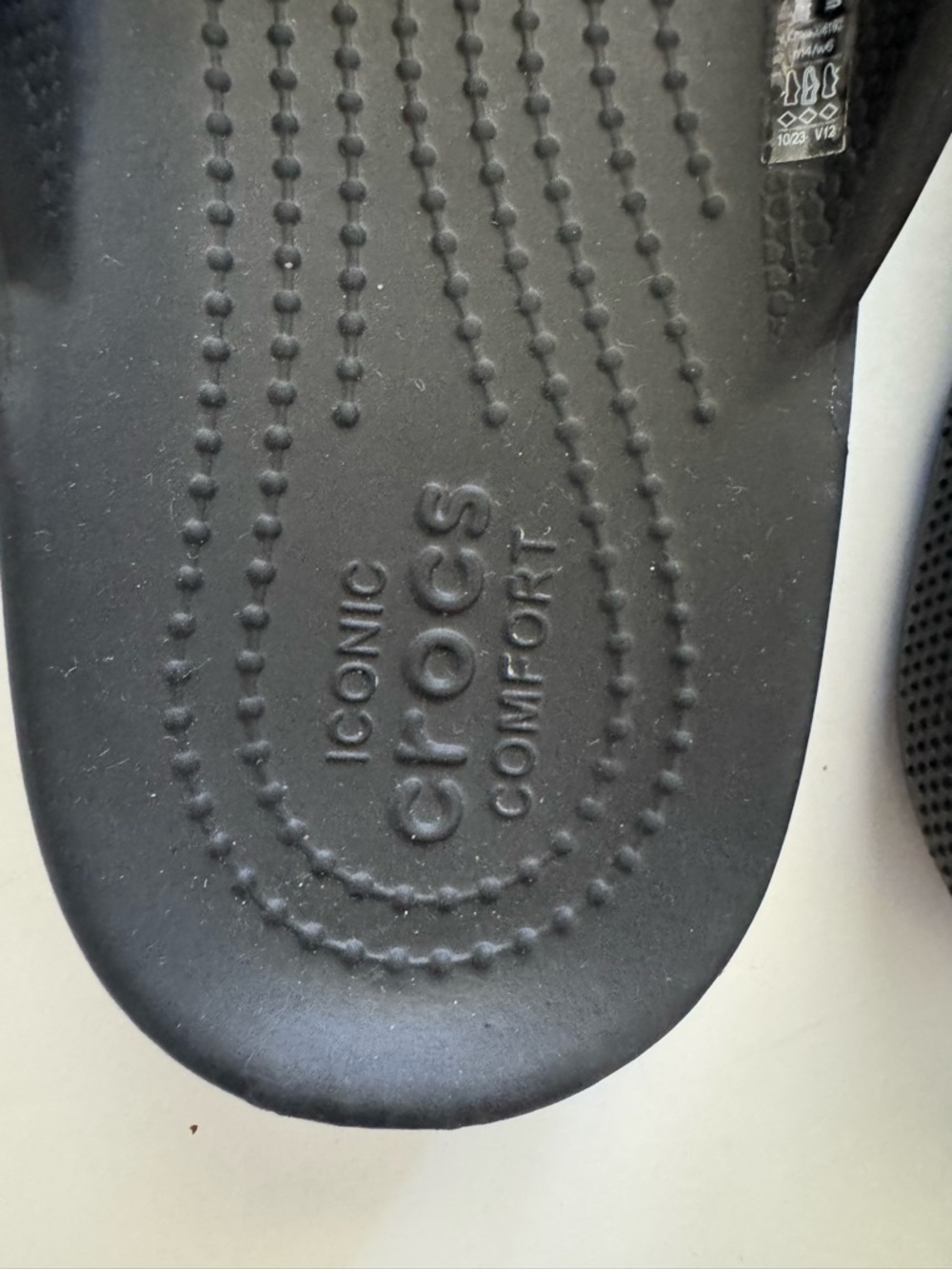 NWT Crocs Black Baya II Flip Flops Sandals size 6 - Picture 6 of 6